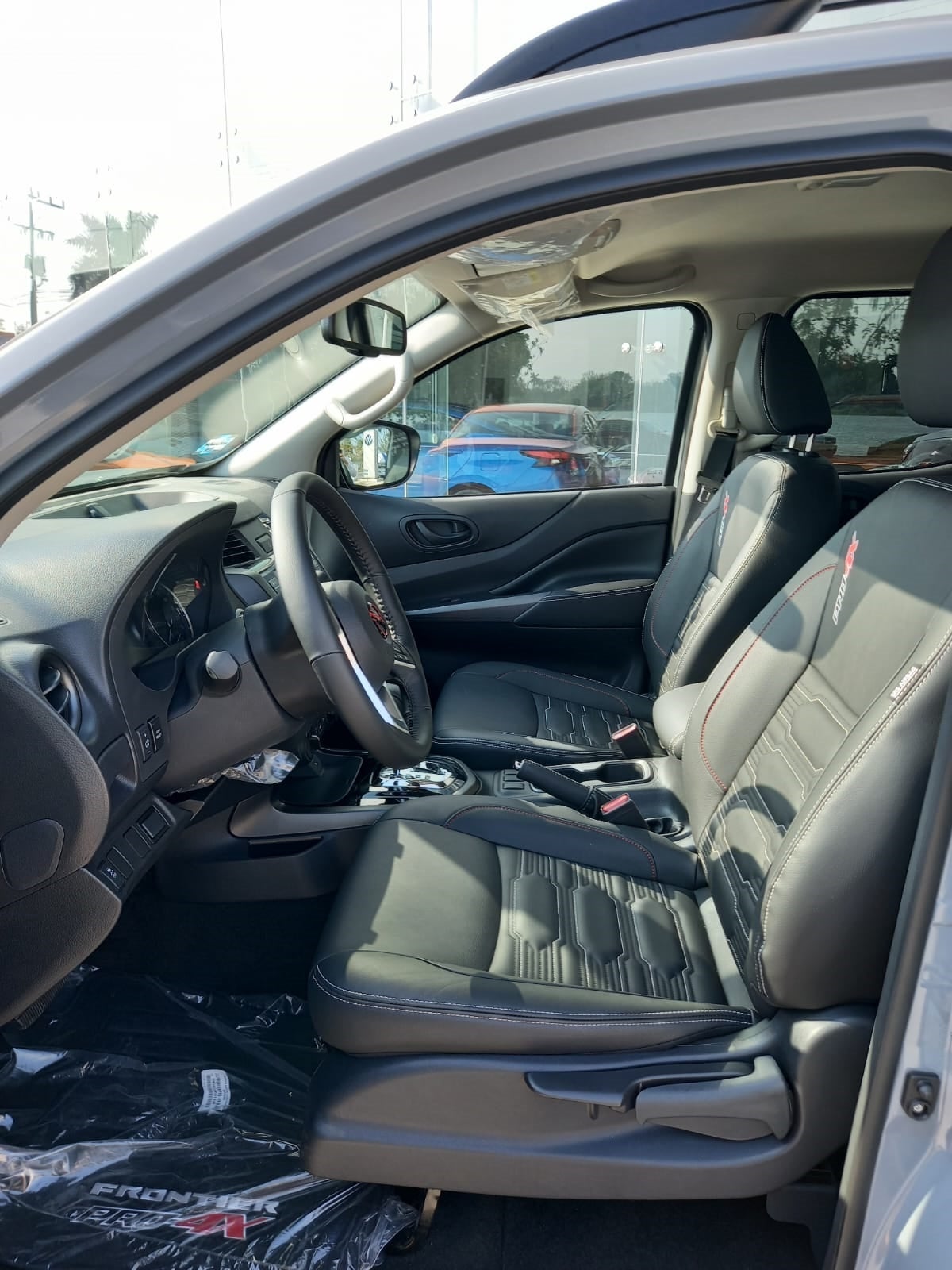 2023 Nissan Frontier FRONTIER PRO-4X 4X4 TA '23